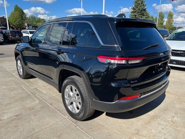 Certified 2023 Jeep Grand Cherokee Limited AWD/4WD image 4