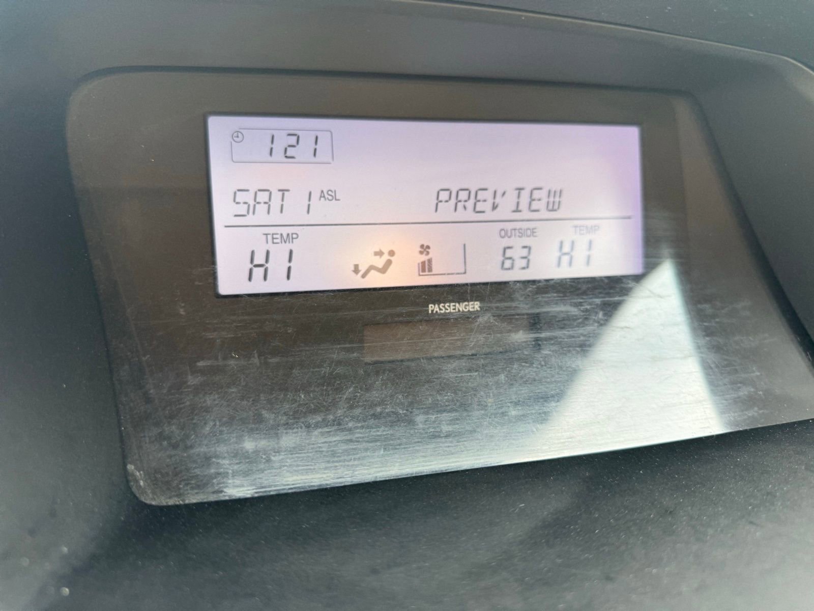 Used 2012 Lexus RX 450h AWD w/ Premium Pkg image 17