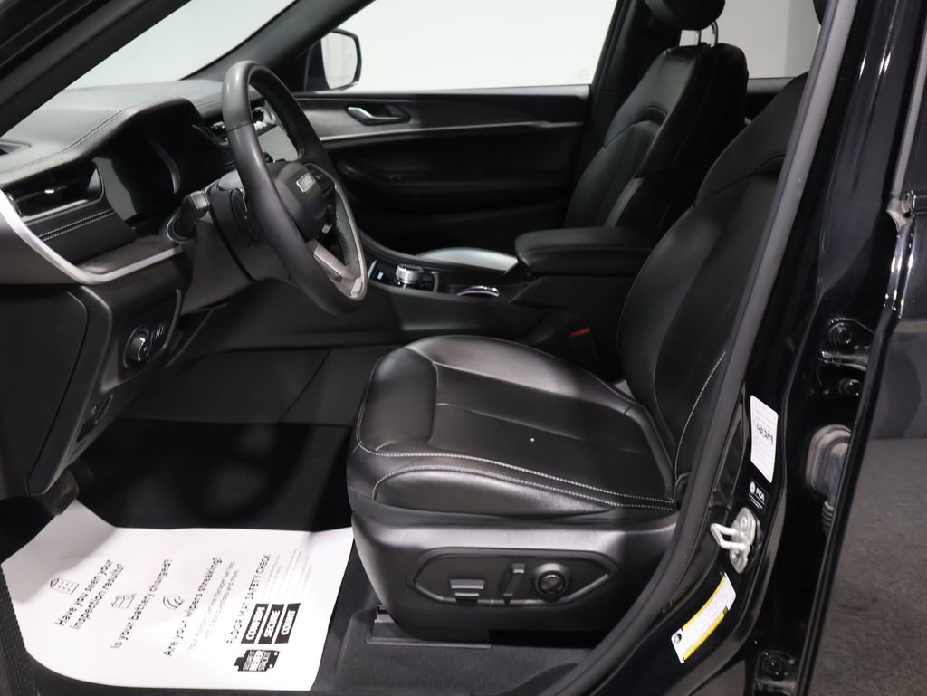 Used 2024 Jeep Grand Cherokee Limited image 8