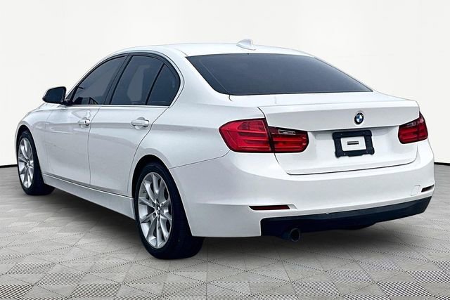 Used 2015 BMW 320i Sedan RWD image 12