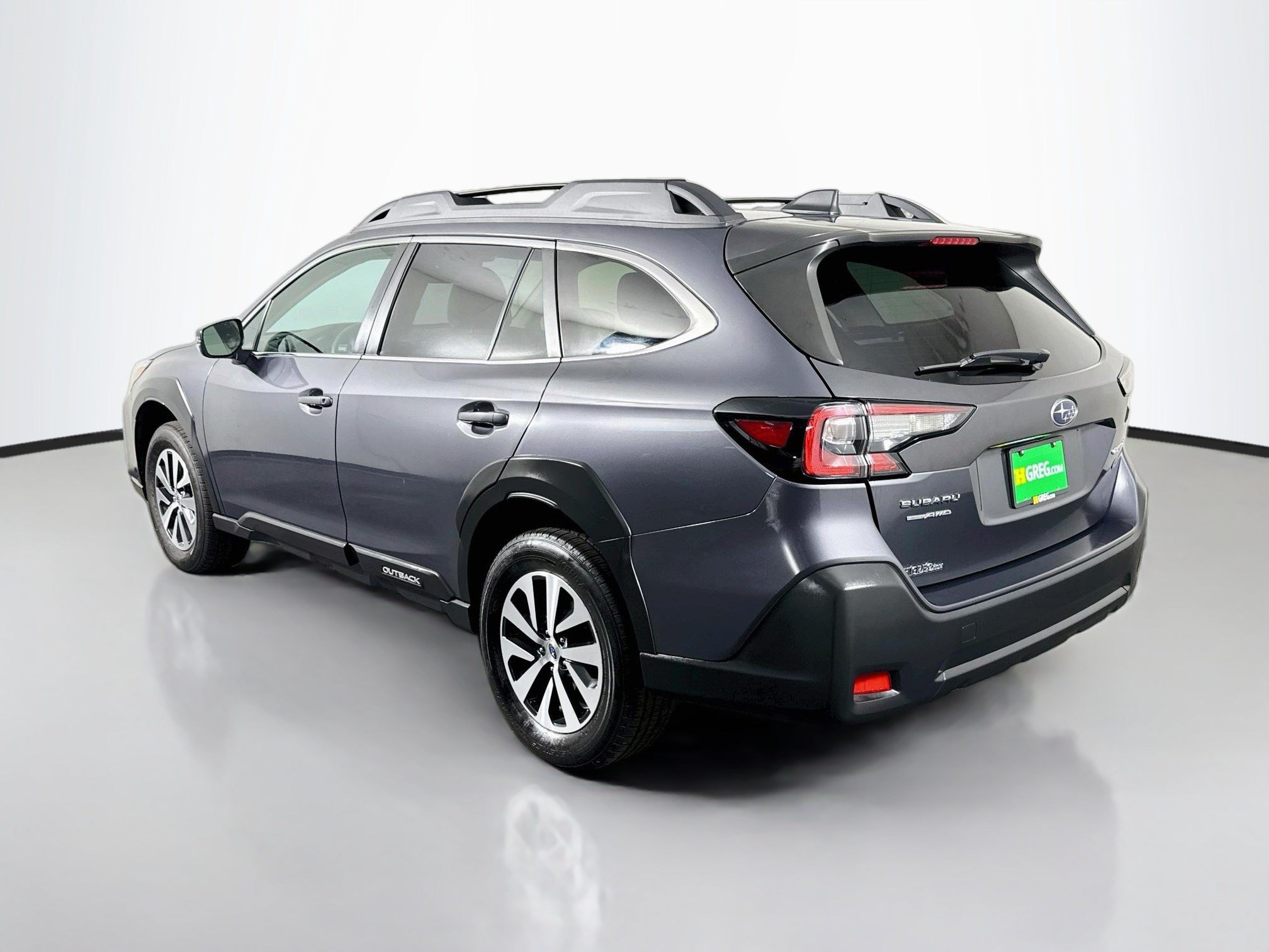 Used 2023 Subaru Outback Premium AWD/4WD image 7