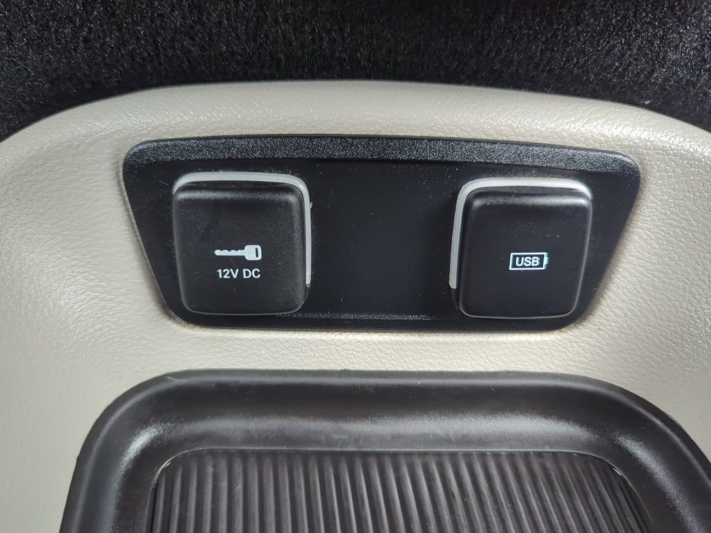 Used 2018 Chrysler Pacifica Touring-L w/ Tire & Wheel Group image 24