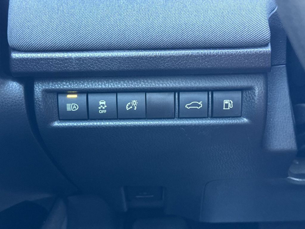 Used 2025 Toyota Camry LE FWD image 29