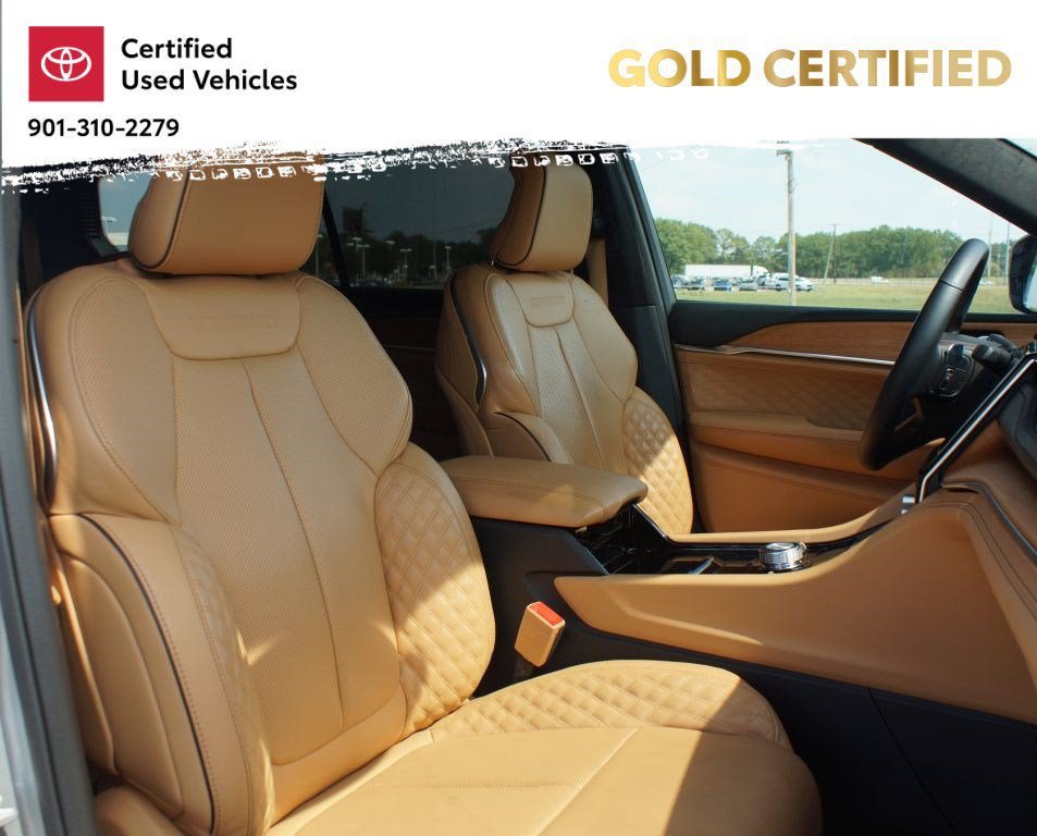 Used 2023 Jeep Grand Cherokee L Summit AWD/4WD image 26