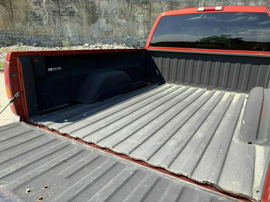 Used 2001 Chevrolet Silverado 1500 LS w/ Firm Ride Suspension Pkg RWD image 31