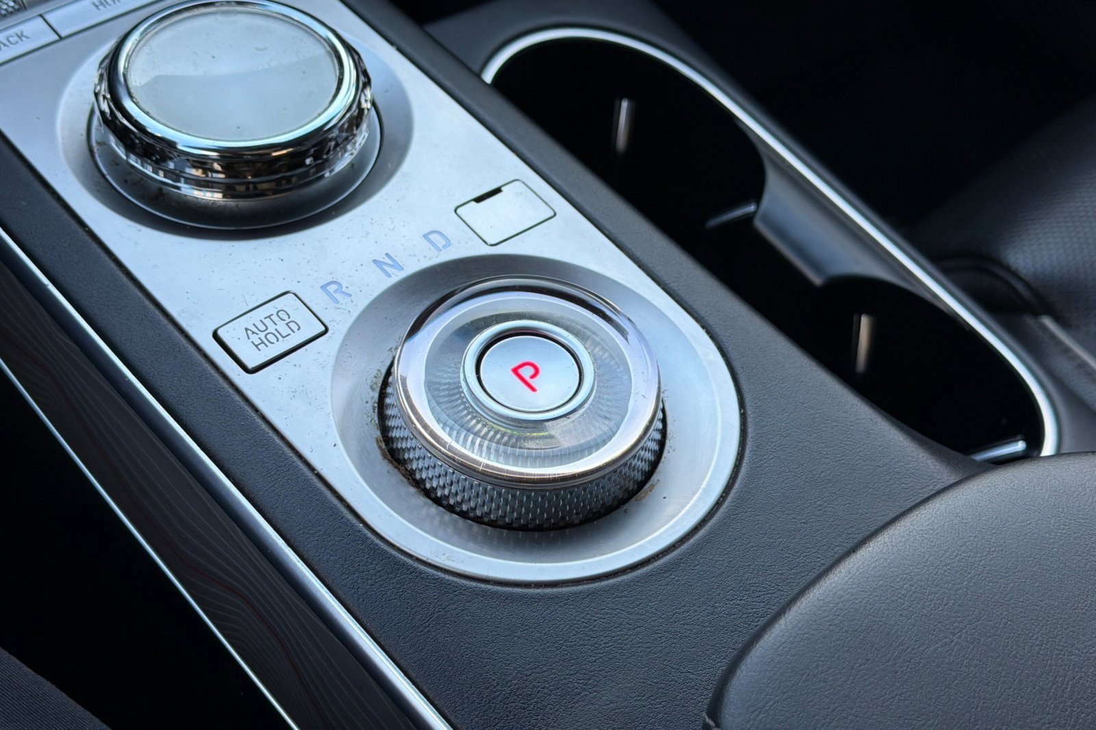 Used 2023 Genesis GV70 2.5T w/ Advanced Package image 21