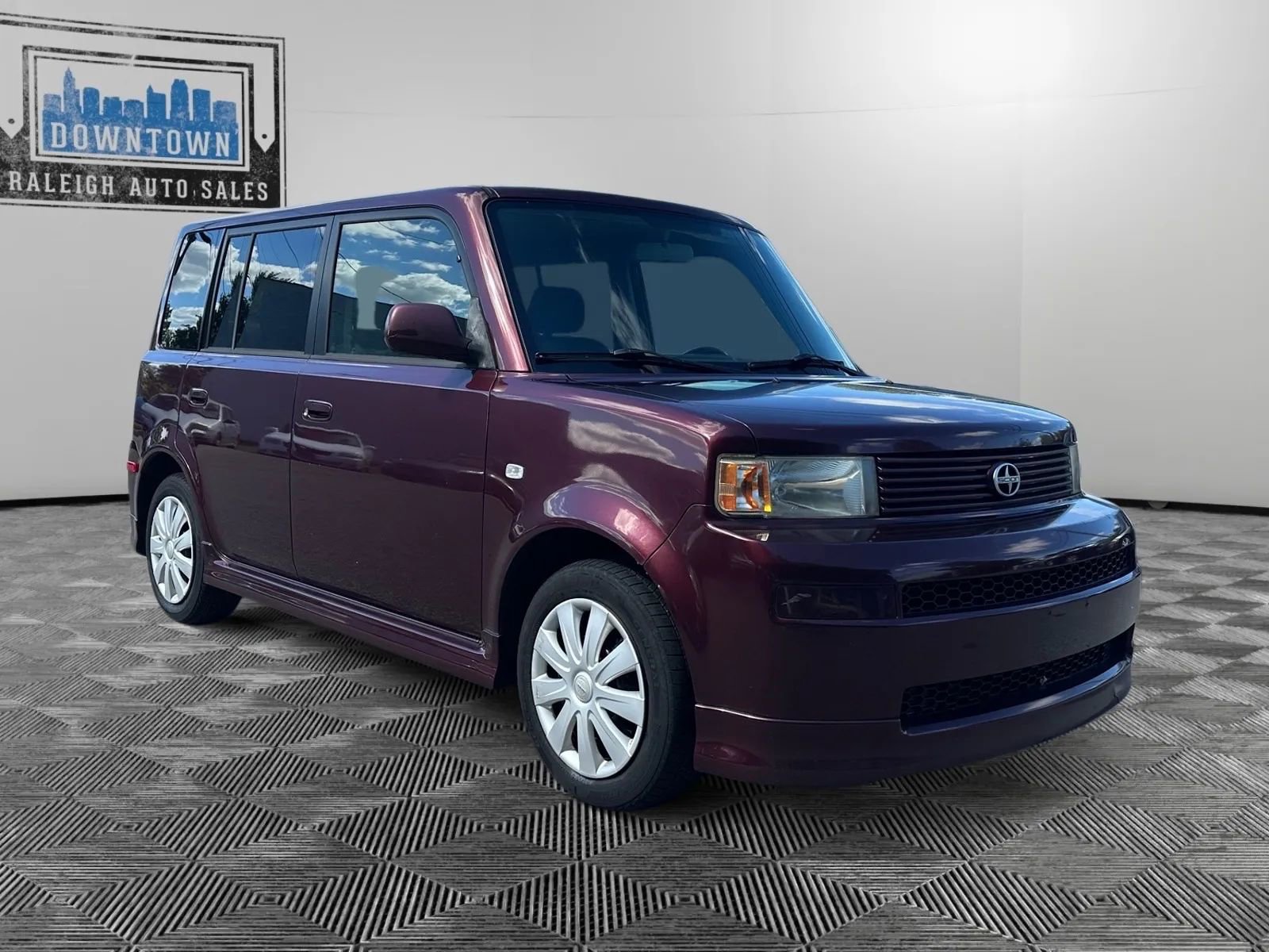 Used 2004 Scion xB image 4