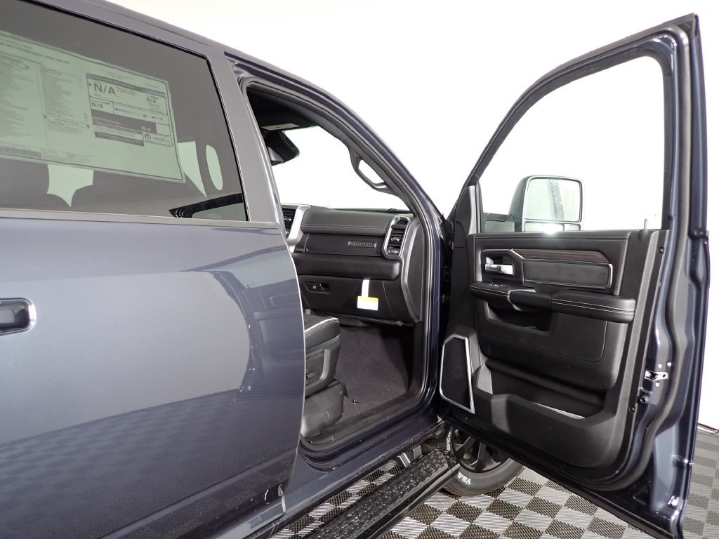 New 2027 RAM 2500 Laramie w/ Night Edition AWD/4WD image 38