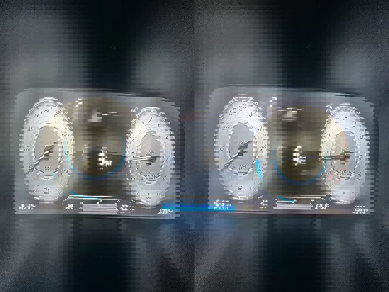 Used 2022 Hyundai Santa Fe Limited w/ Cargo Package image 12