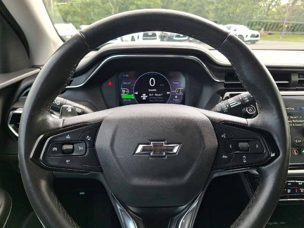 Used 2023 Chevrolet Bolt EUV LT w/ Comfort Package FWD image 18