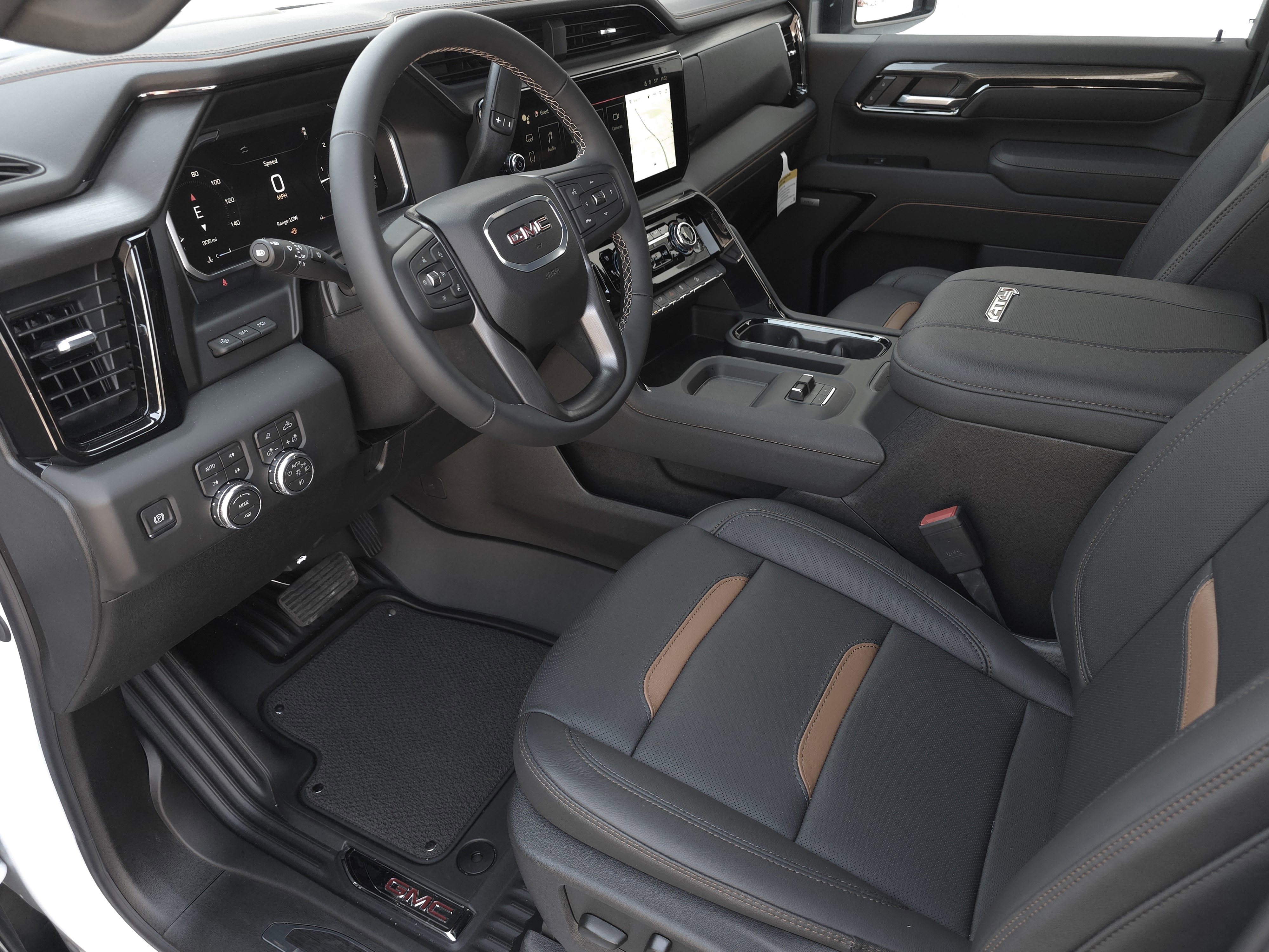 New 2026 GMC Sierra 2500 AT4 w/ AT4 Premium Plus Package image 9