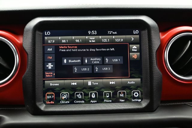 Certified 2020 Jeep Gladiator Rubicon AWD/4WD image 31