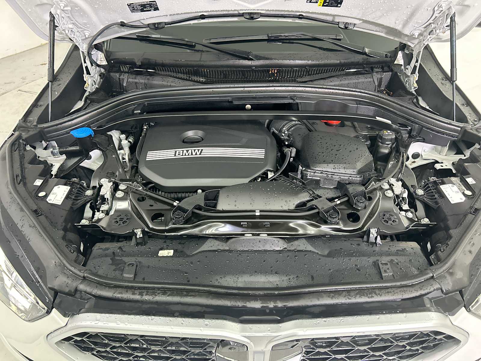 Used 2025 BMW X2 xDrive28i w/ Technology Package image 18