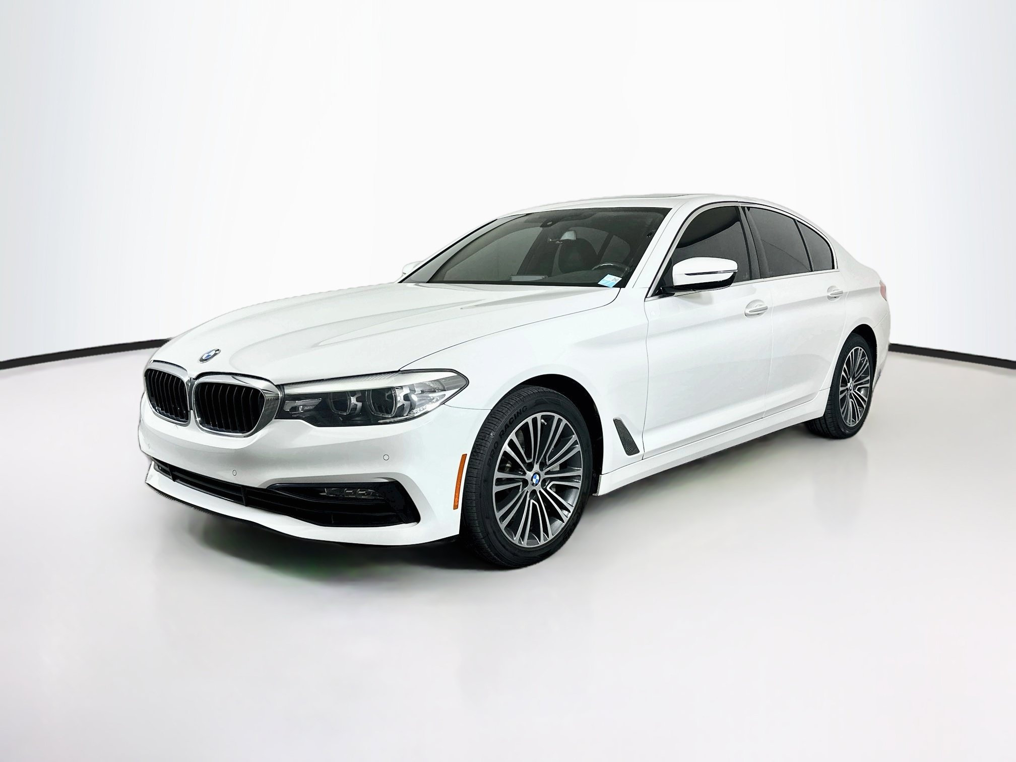 Used 2018 BMW 530i RWD image 3