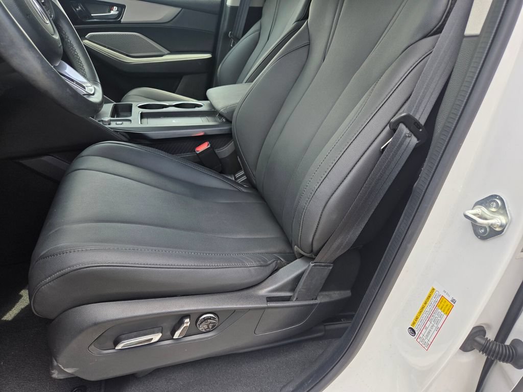 Used 2025 Acura MDX FWD image 10