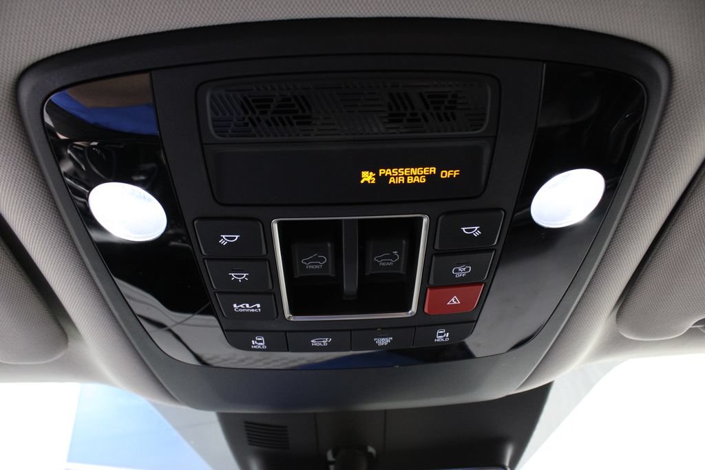 Used 2025 Kia Carnival SX Prestige FWD image 38