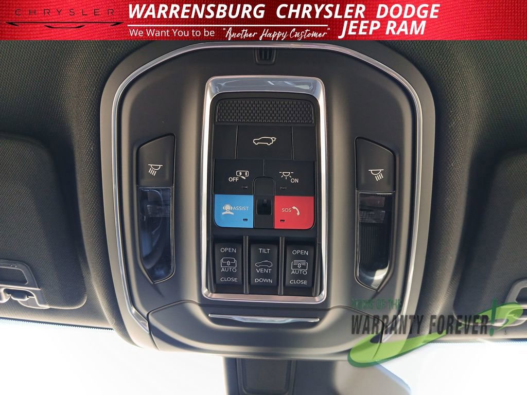 New 2025 Jeep Grand Cherokee L Limited w/ Luxury Tech Group II image 30