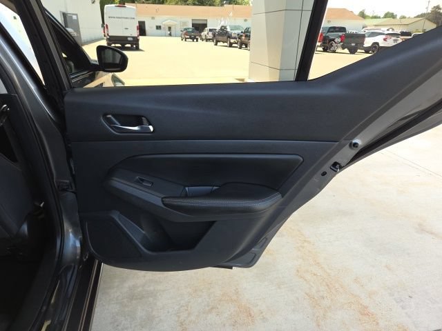 Used 2022 Nissan Altima 2.5 SV FWD image 46