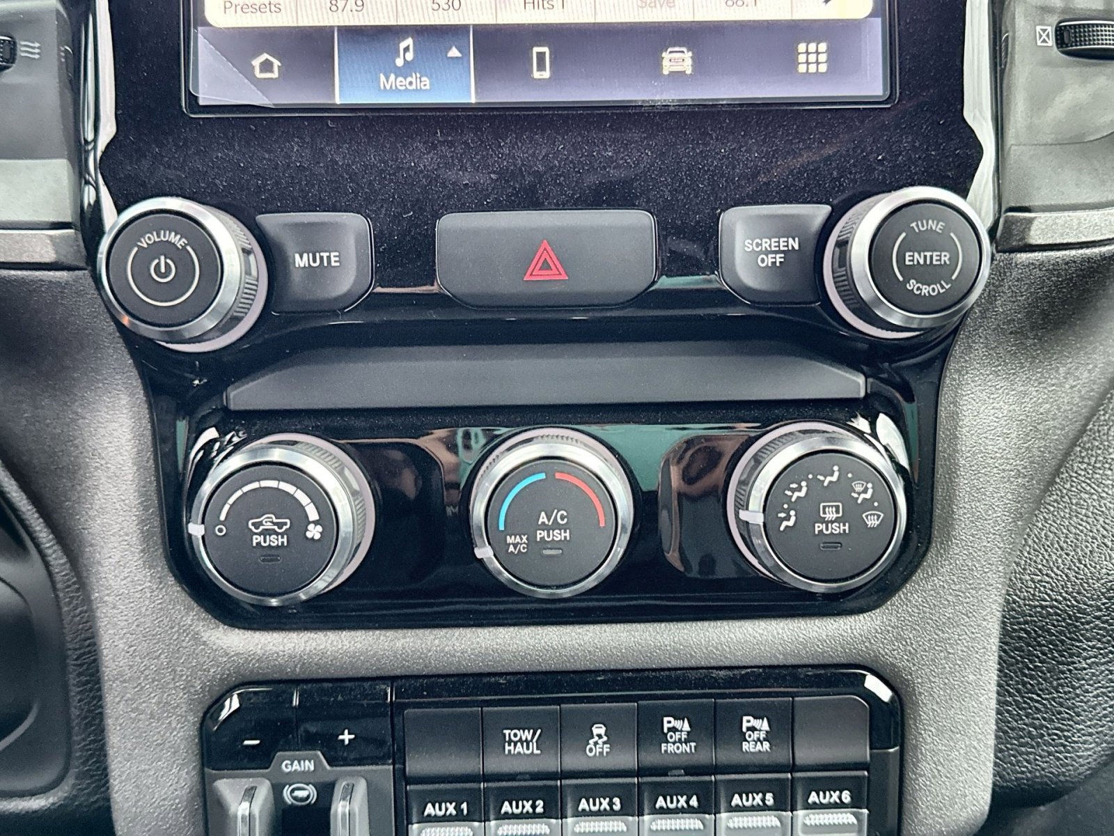 New 2026 RAM 2500 Tradesman w/ Chrome Appearance Group image 20