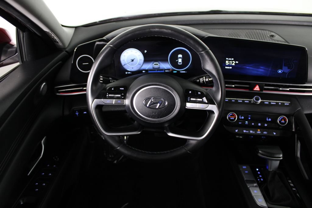 Used 2023 Hyundai Elantra Limited FWD image 6