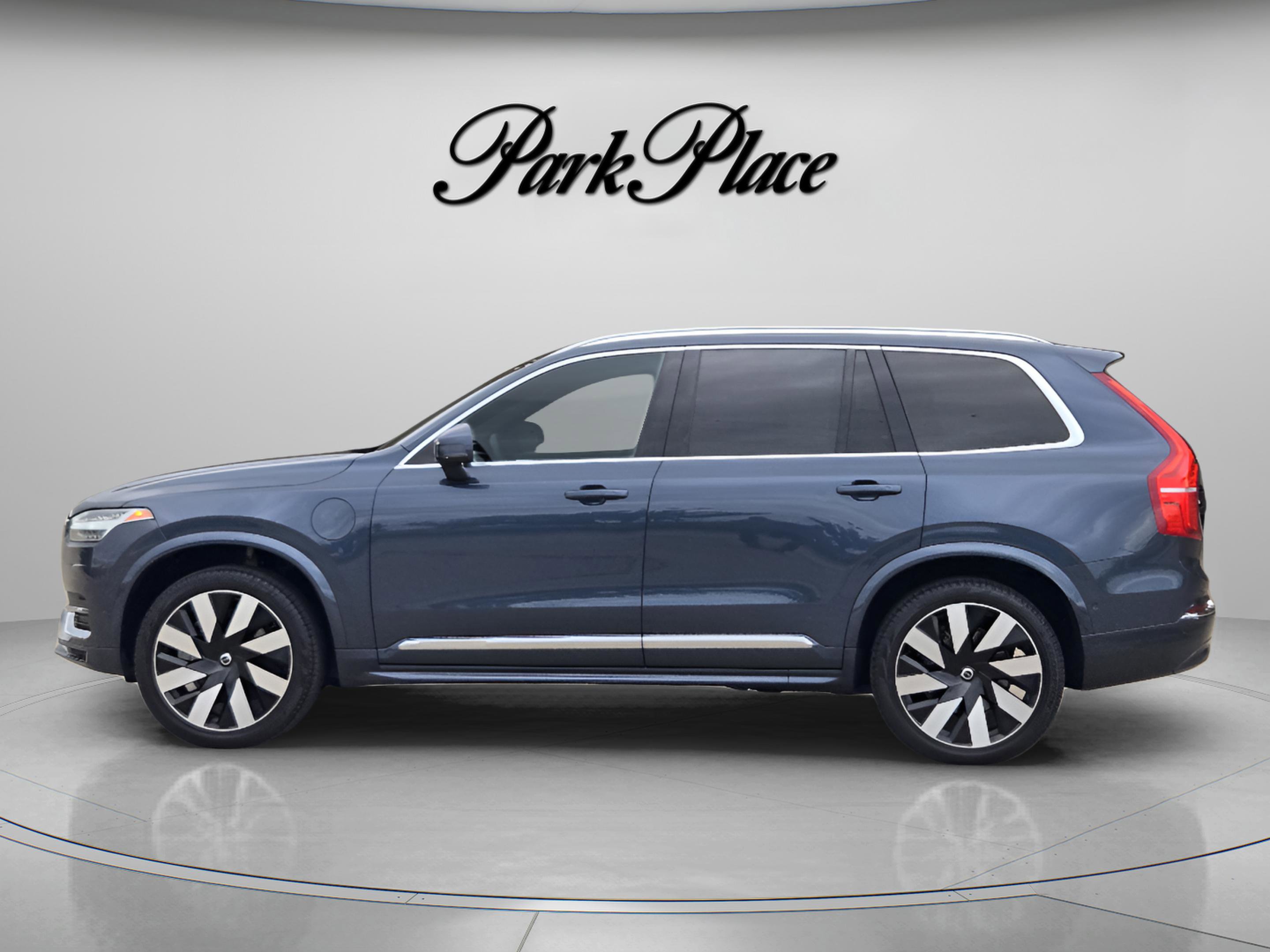 Used 2023 Volvo XC90 T8 Ultimate w/ Protection Package Premier image 2