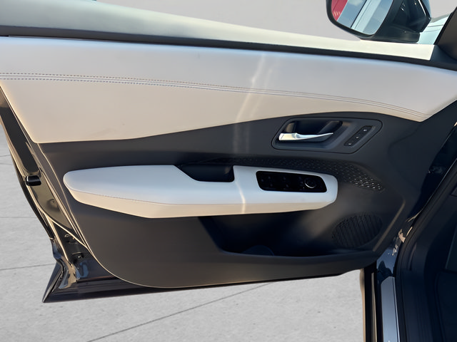 Certified 2023 Nissan Ariya FWD image 12