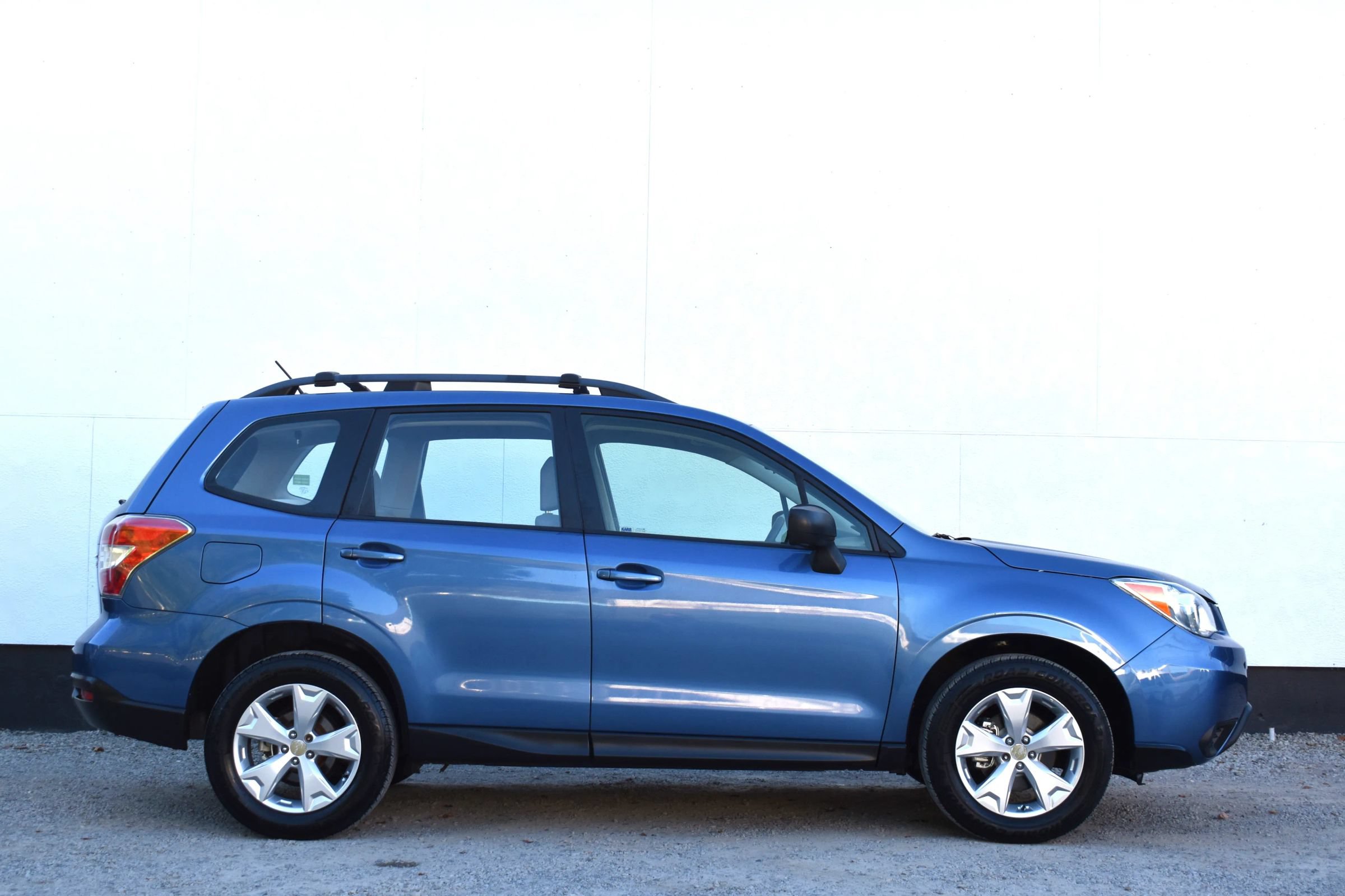 Used 2015 Subaru Forester 2.5i w/ Alloy Wheel Package AWD/4WD image 6