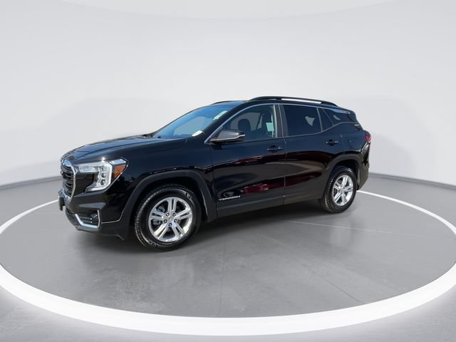 Used 2022 GMC Terrain SLE w/ Driver Convenience Package AWD/4WD image 4