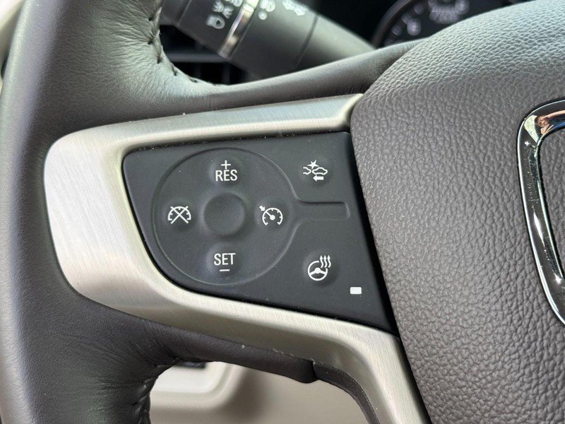 Used 2017 GMC Acadia Denali w/ Technology Package AWD/4WD image 18