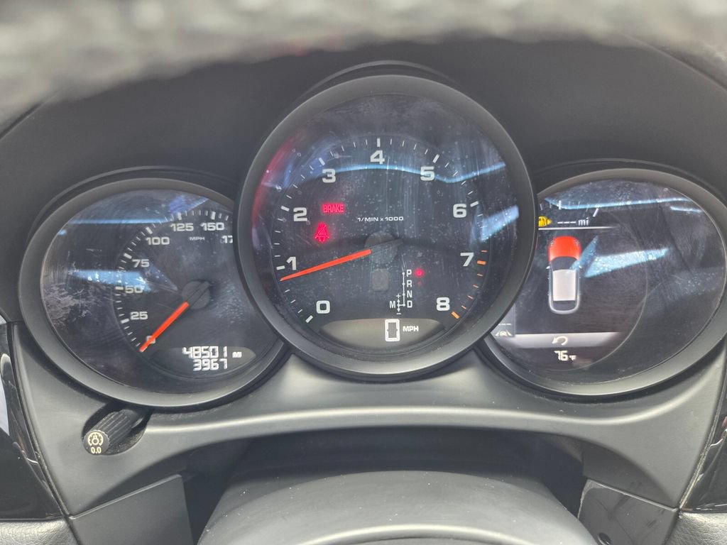 Used 2018 Porsche Macan AWD/4WD image 15