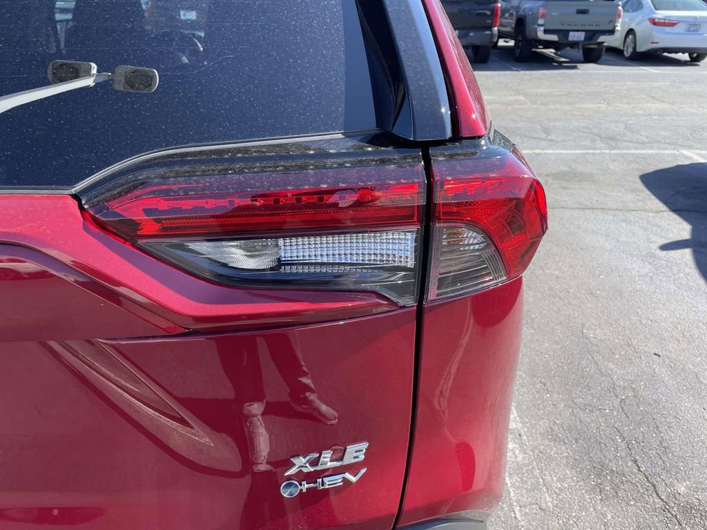 Used 2025 Toyota RAV4 XLE image 16