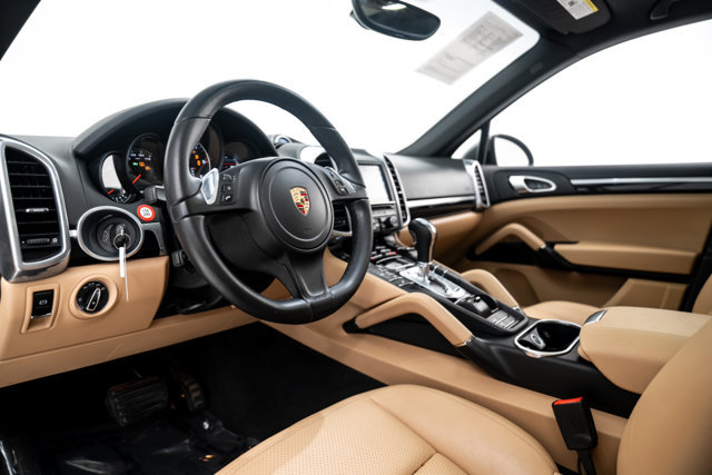 Used 2014 Porsche Cayenne Diesel Platinum Edition AWD/4WD image 4