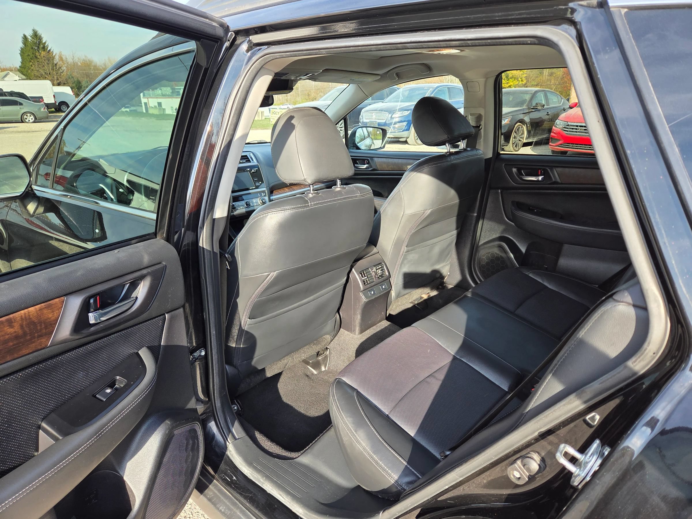 Used 2016 Subaru Outback 2.5i Limited AWD/4WD image 15