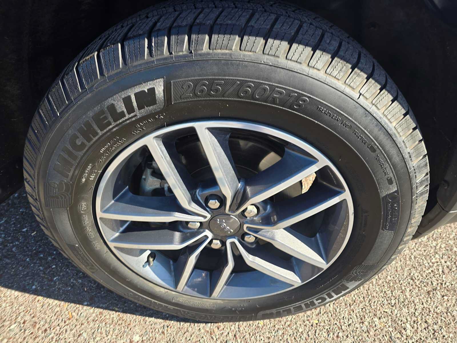 Used 2019 Jeep Grand Cherokee Limited w/ Luxury Group II AWD/4WD image 9