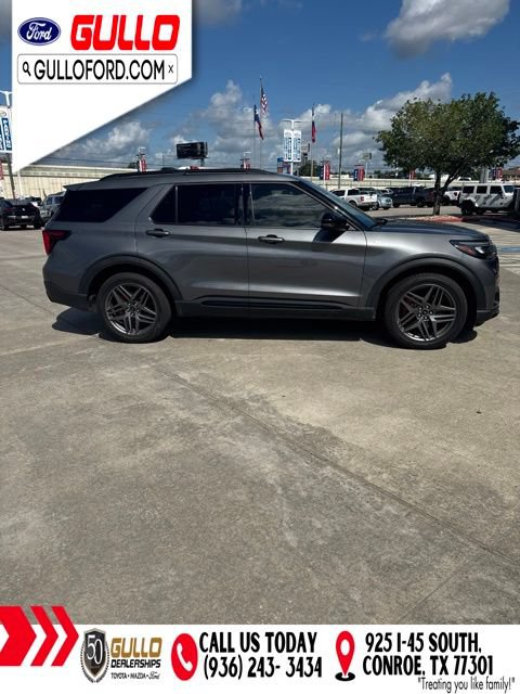 Used 2026 Ford Explorer ST-Line w/ ST-Line Street Pack RWD image 3