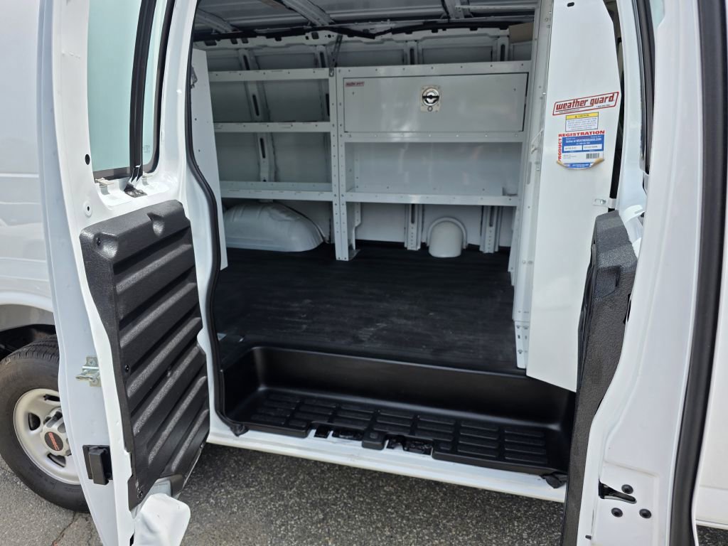 Used 2025 GMC Savana 2500 w/ Enhanced Convenience Package RWD image 20