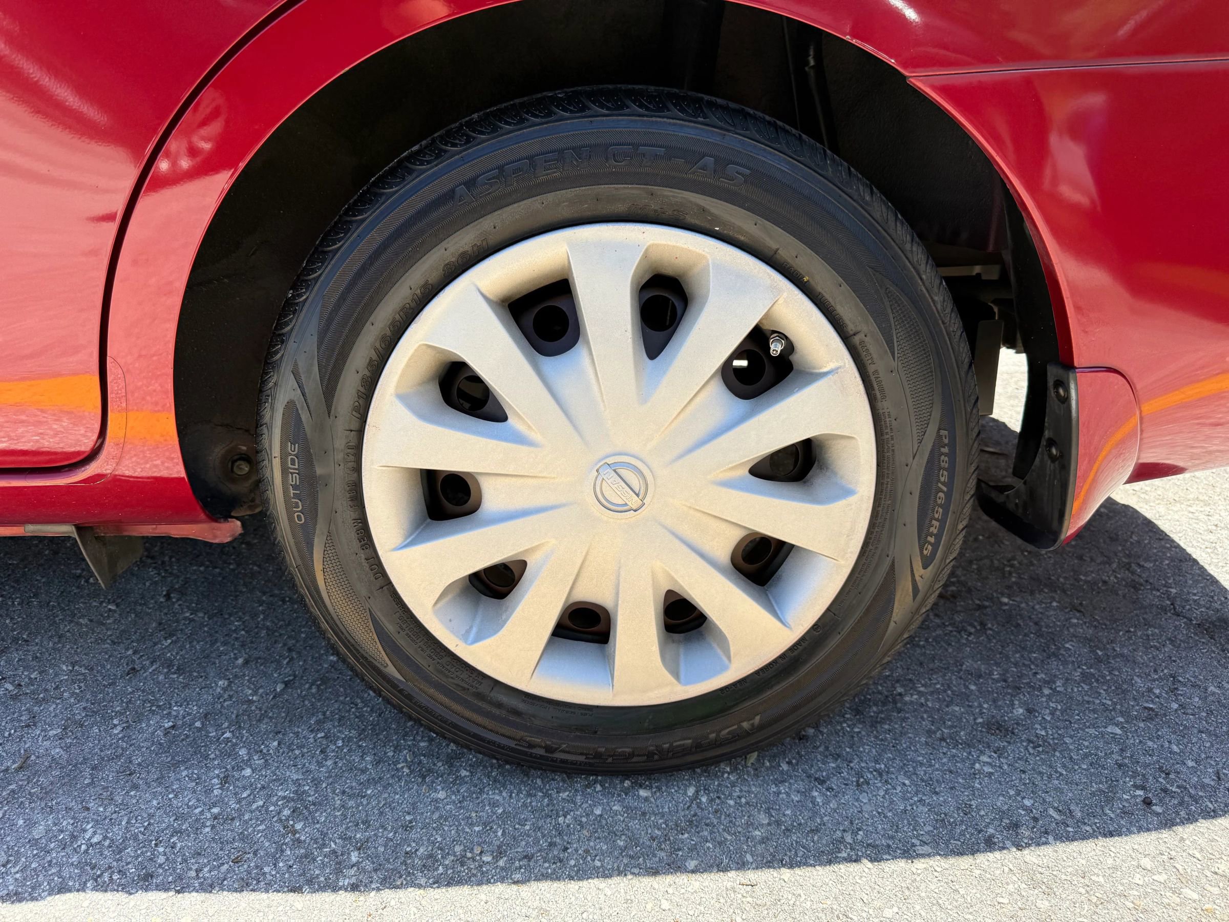 Used 2014 Nissan Versa SV image 18