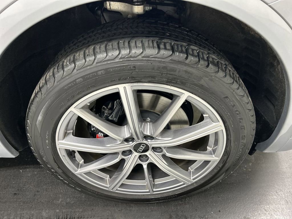 Used 2022 Audi SQ5 Premium w/ Convenience Package image 8