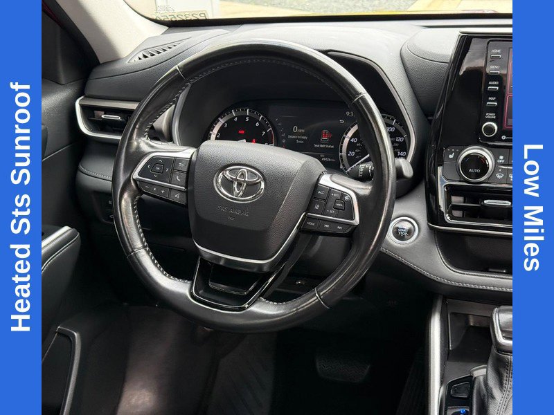 Used 2021 Toyota Highlander XLE AWD/4WD image 14