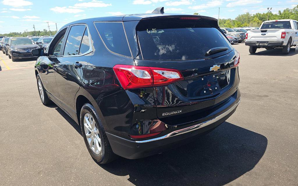 Used 2021 Chevrolet Equinox LT w/ Driver Convenience Package image 5