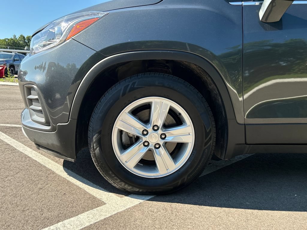 Used 2019 Chevrolet Trax LT w/ LT Convenience Package FWD image 10