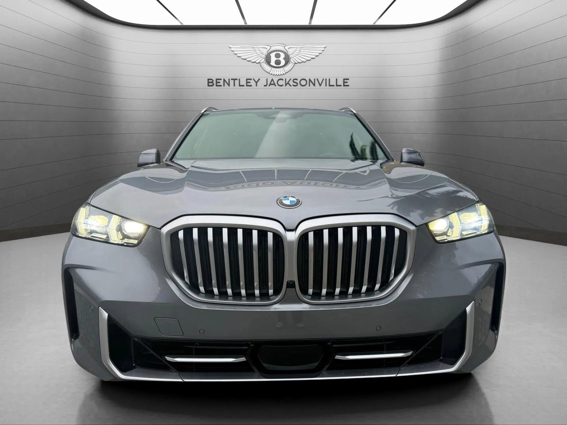 Used 2024 BMW X5 xDrive40i w/ M Sport Package image 7