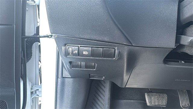 Used 2024 Toyota Corolla Cross LE image 14