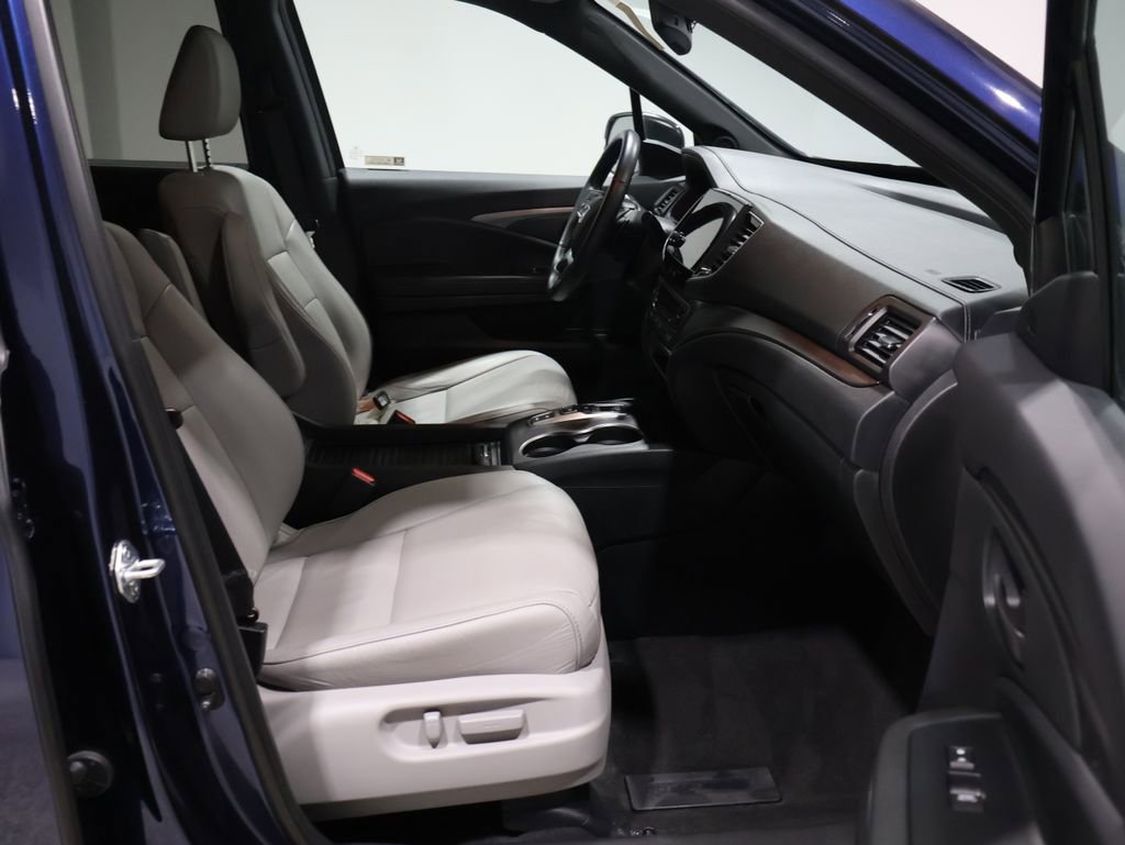 Used 2023 Honda Passport EX-L image 21