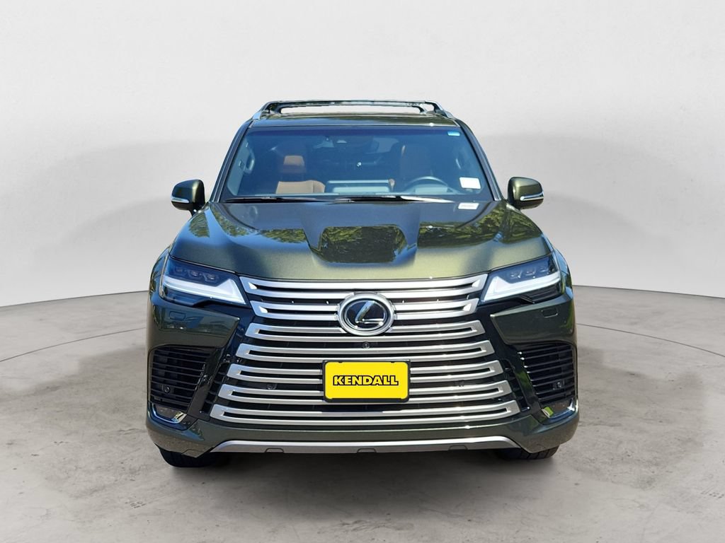 Used 2024 Lexus LX 600 4WD w/ Premium Package image 2