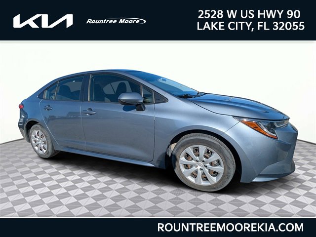 Used 2021 Toyota Corolla LE image 1