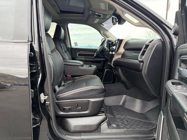 Used 2024 RAM 3500 Laramie AWD/4WD image 38