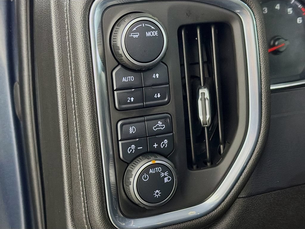 Used 2021 Chevrolet Silverado 1500 LT Trail Boss w/ Convenience Package II AWD/4WD image 11