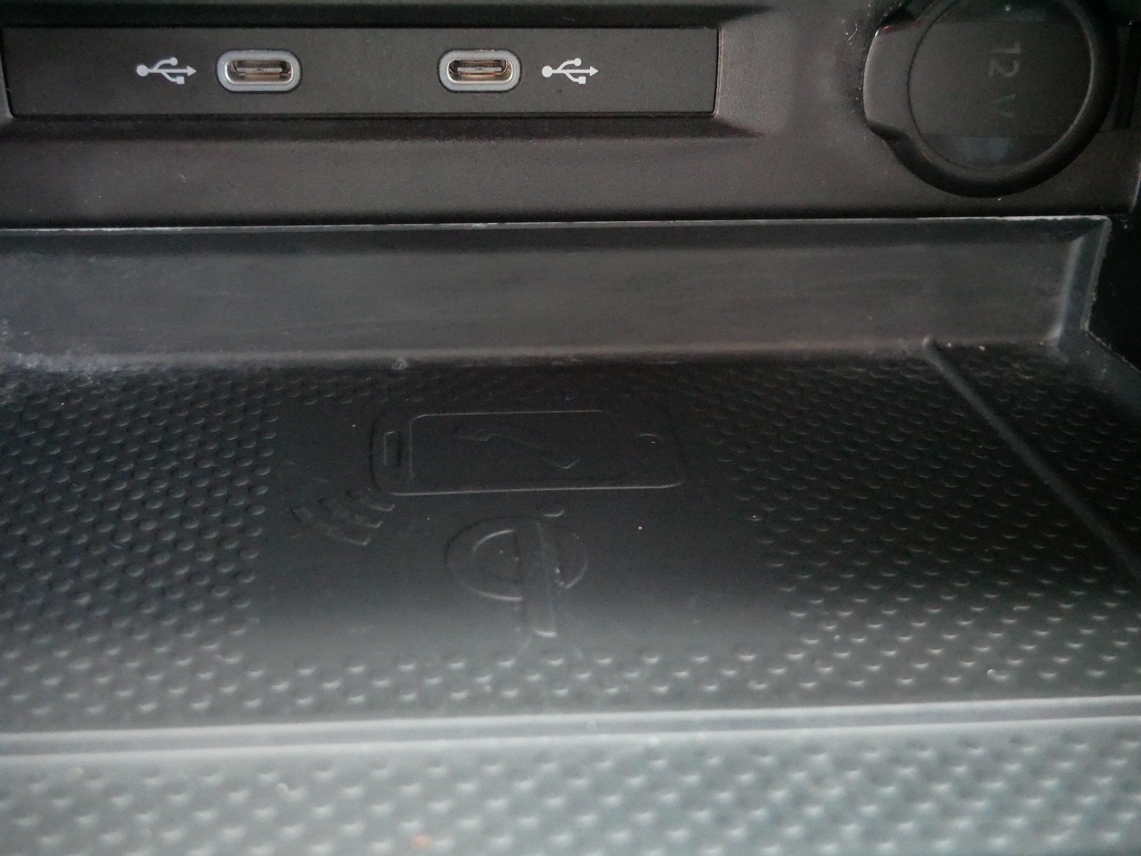 Certified 2023 Volkswagen Tiguan SE FWD image 30