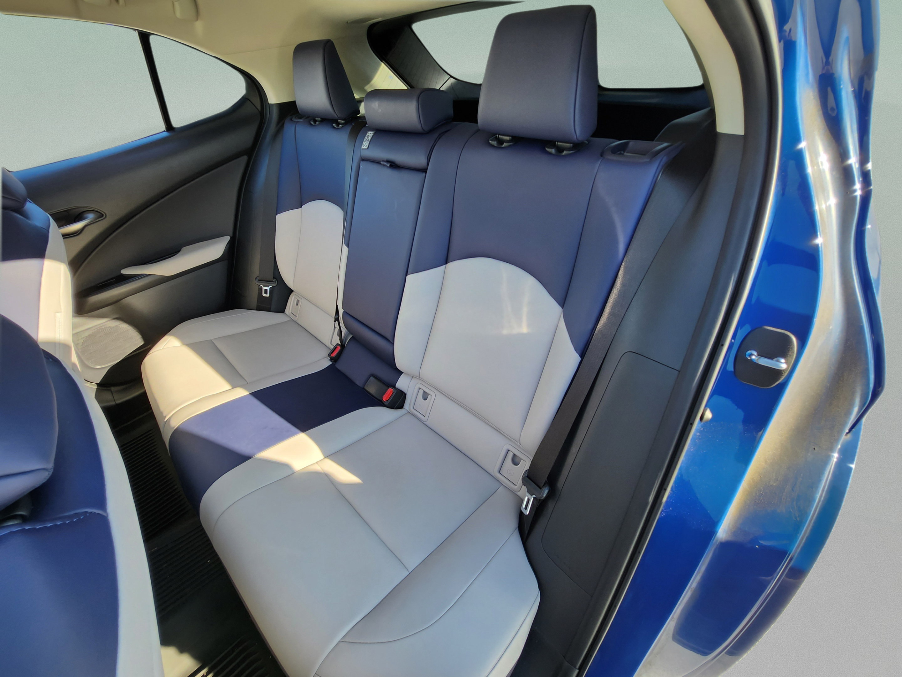 Certified 2022 Lexus UX 200 w/ Premium Package FWD image 19